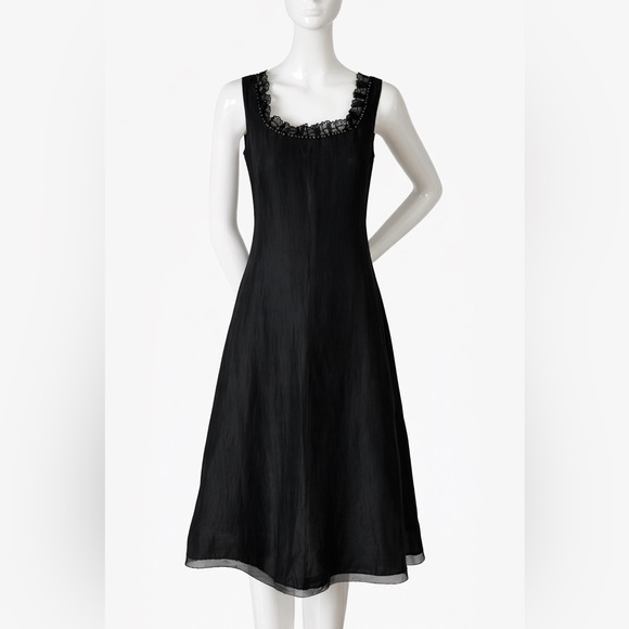 Max Mara Black Linen Silk Midi Dress: Lace Trim, Gothic Inspired - Picture 3 of 9